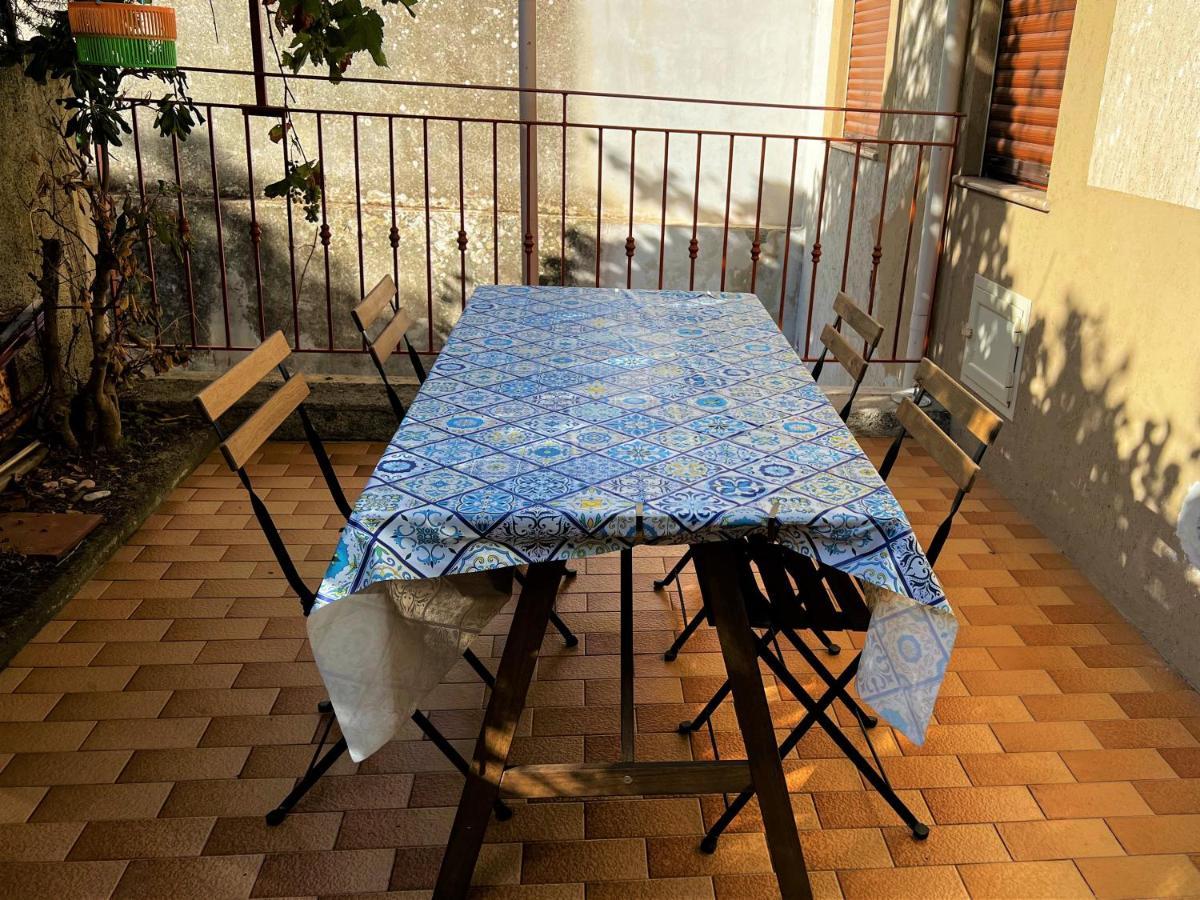 شقة Casa Grazia سانتا تيريزا دي ريفا المظهر الخارجي الصورة