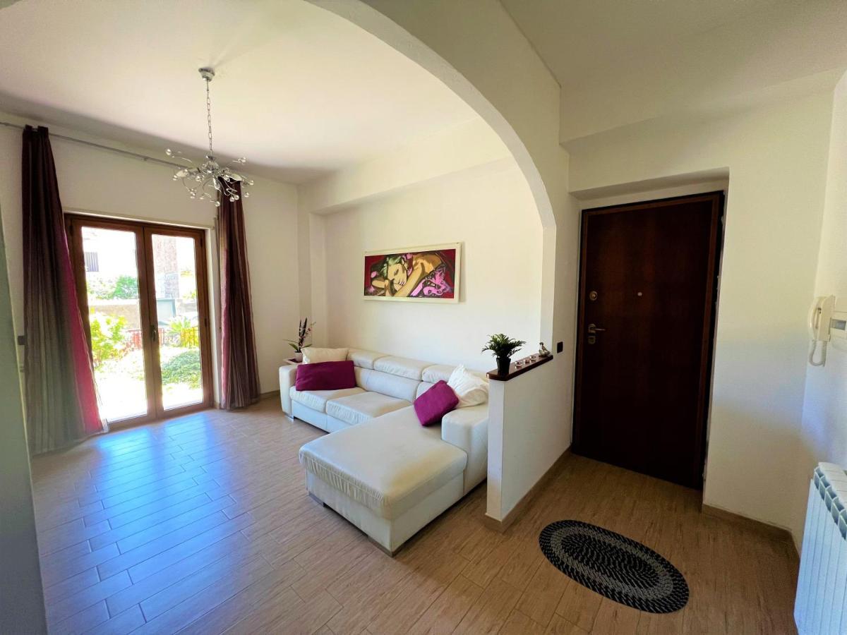 شقة Casa Grazia سانتا تيريزا دي ريفا المظهر الخارجي الصورة